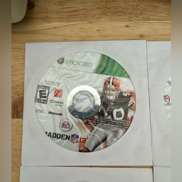 Xbox 360 9 Game Lot Madden NFL & FIFA Soccer Discs Only Multiple Years Tested - Picture 2 of 10